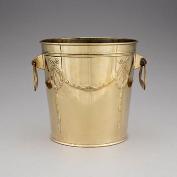 VINKYLARE, mässing, 1900-talets första hälft.