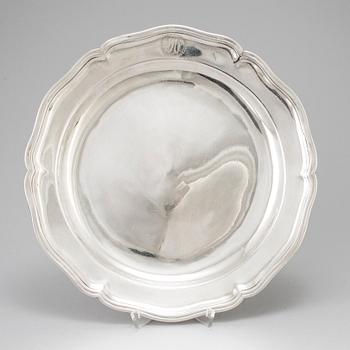 A SILVER DISH, indistinct marks, 18th century. Weight ca 640 g.