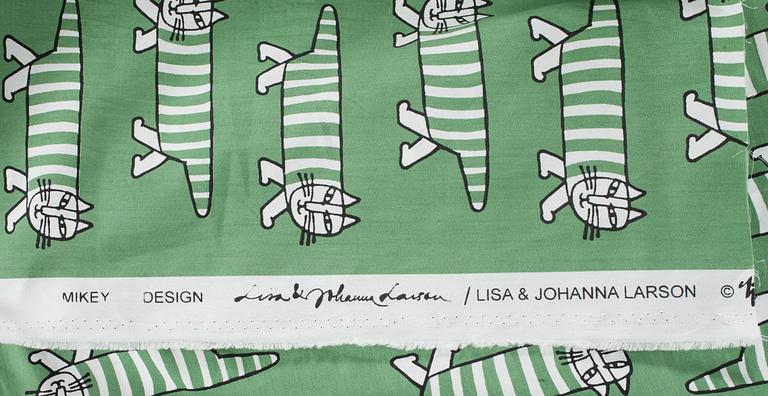TYG, "Mikey" Lisa & Johanna Larson.