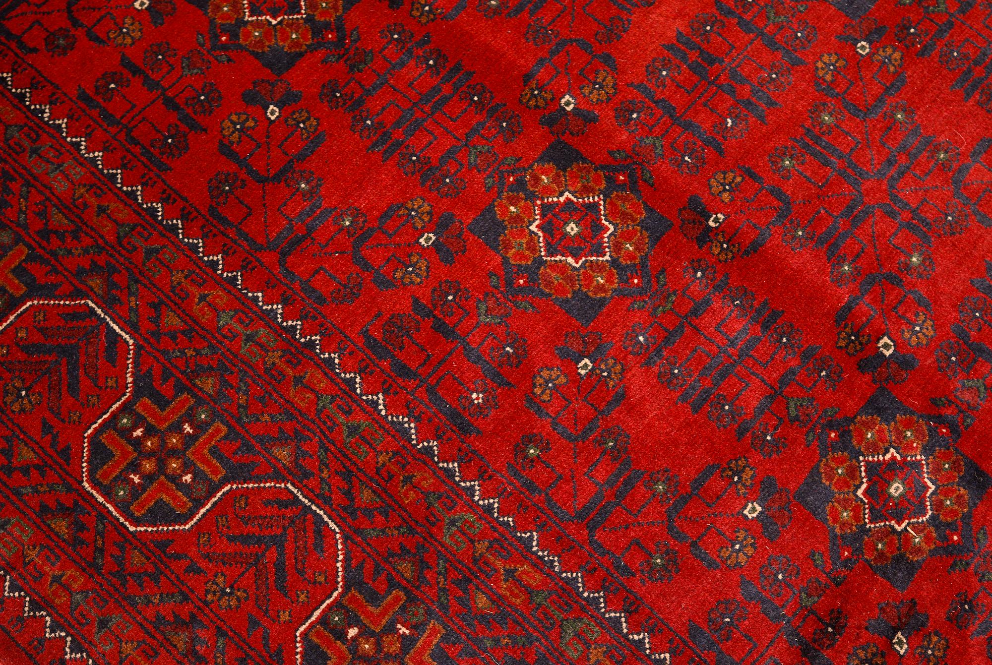 Matta, Afghan, ca 298 x 251 cm.