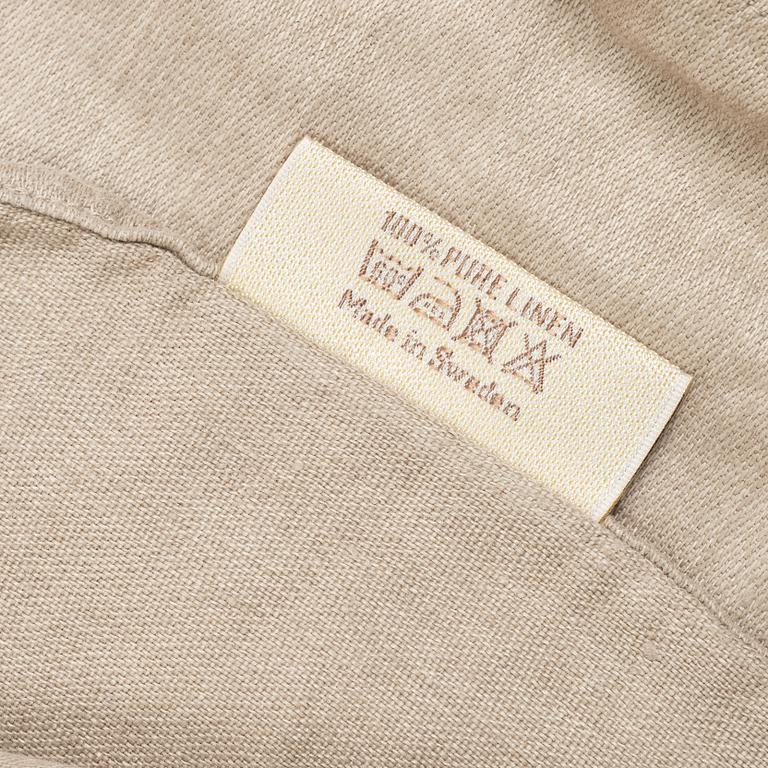 Ingrid Dessau, among others, tablecloths, 2 pcs including one "Nobel" and napkins, a pair, Klässbols Linen Weaving.