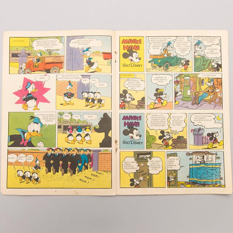 A Finnish Donald Duck Comic Book "Aku Ankka" N:o 12 Joulukuu 1952, Walt Disney.