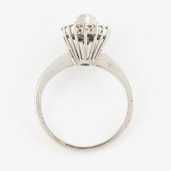 Ring in white gold with a navette-cut diamond and octagon-cut diamonds.