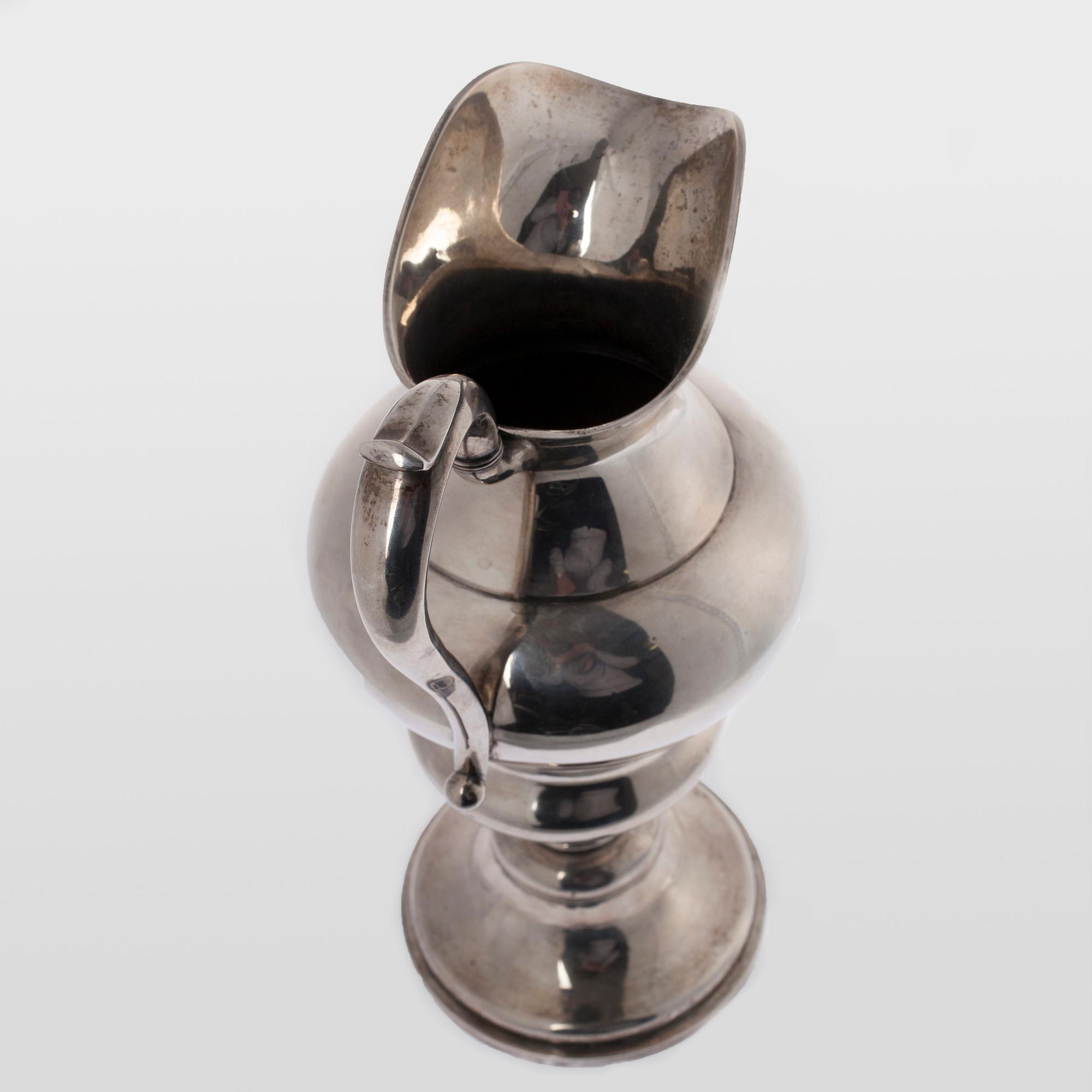 VINKANNA, silver, otydliga stämplar. Vikt 587 g.