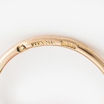 Ring med rosa turmalin och briljantslipade diamanter.