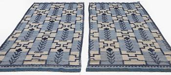 Elsa Gullberg, a pair of drapes, flat weave with a knotted patten in relief, c 256 x 100 cm each.