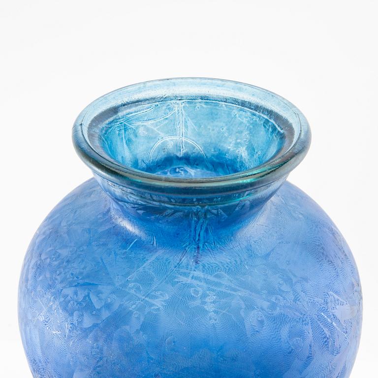 Vas 1900-talets andra hälft gjutet glas.