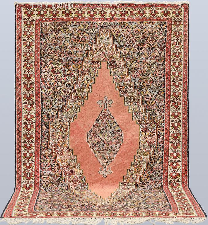 A semi-antique Kilim rug, Senneh, c. 240 x 153 cm.