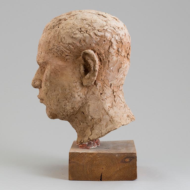 ASMUND ARLE, Sculpture, terracotta, signed A. Arle.