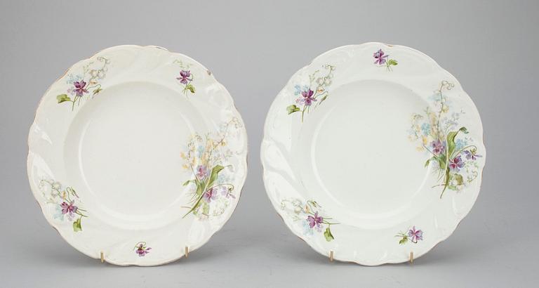 TALLRIKAR, flintgods, Kuznetsov/ KPM Dreylingsbusch Ryssland 1900-talets början.