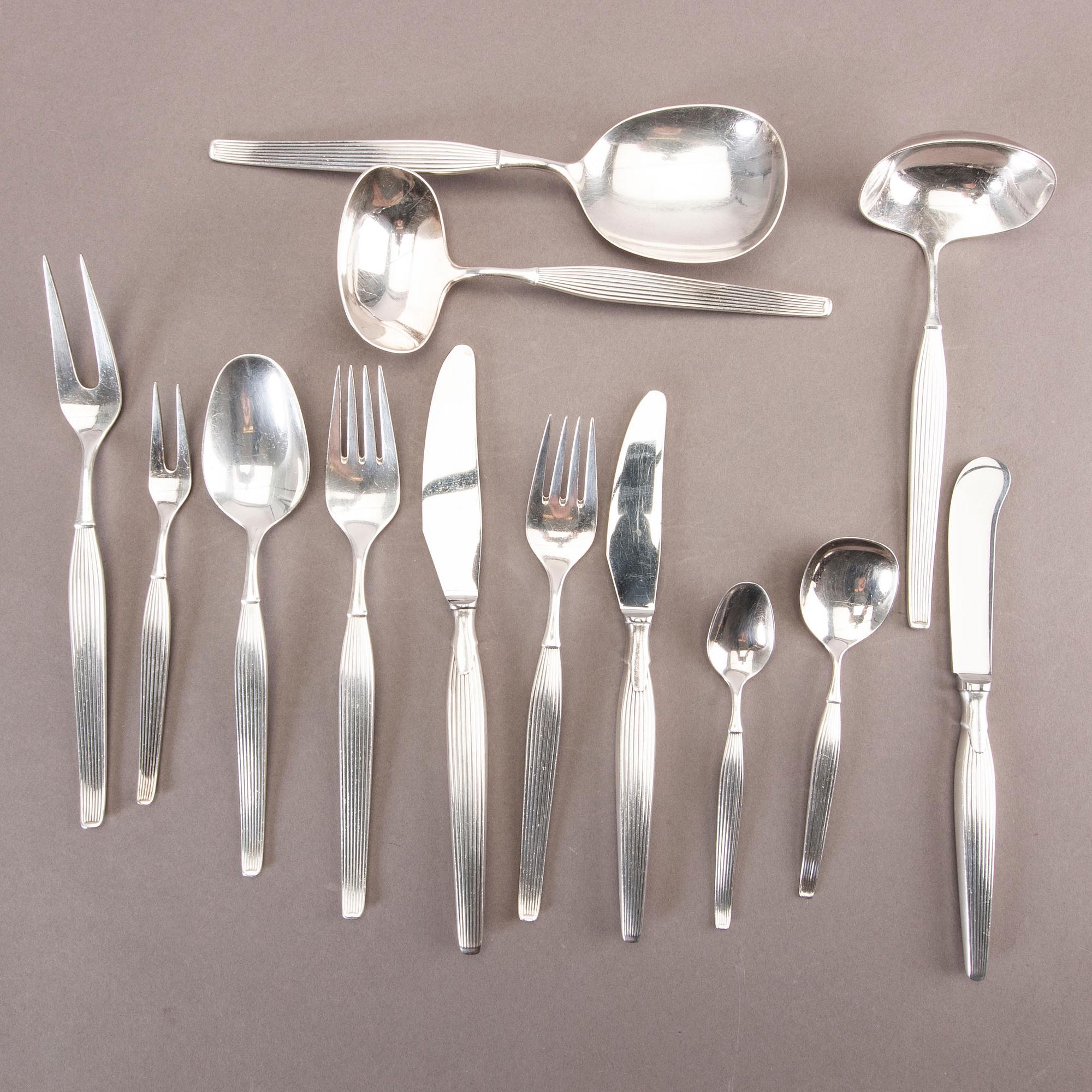 A Henning Seidelin 82 pcs Savoy cutlery epns for Frigast Denmark 1960s.
