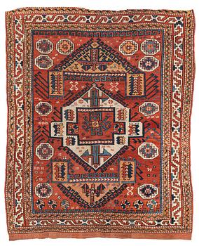 344. An antique Bergama carpet, west Anatolia, ca 220 x 180 cm.