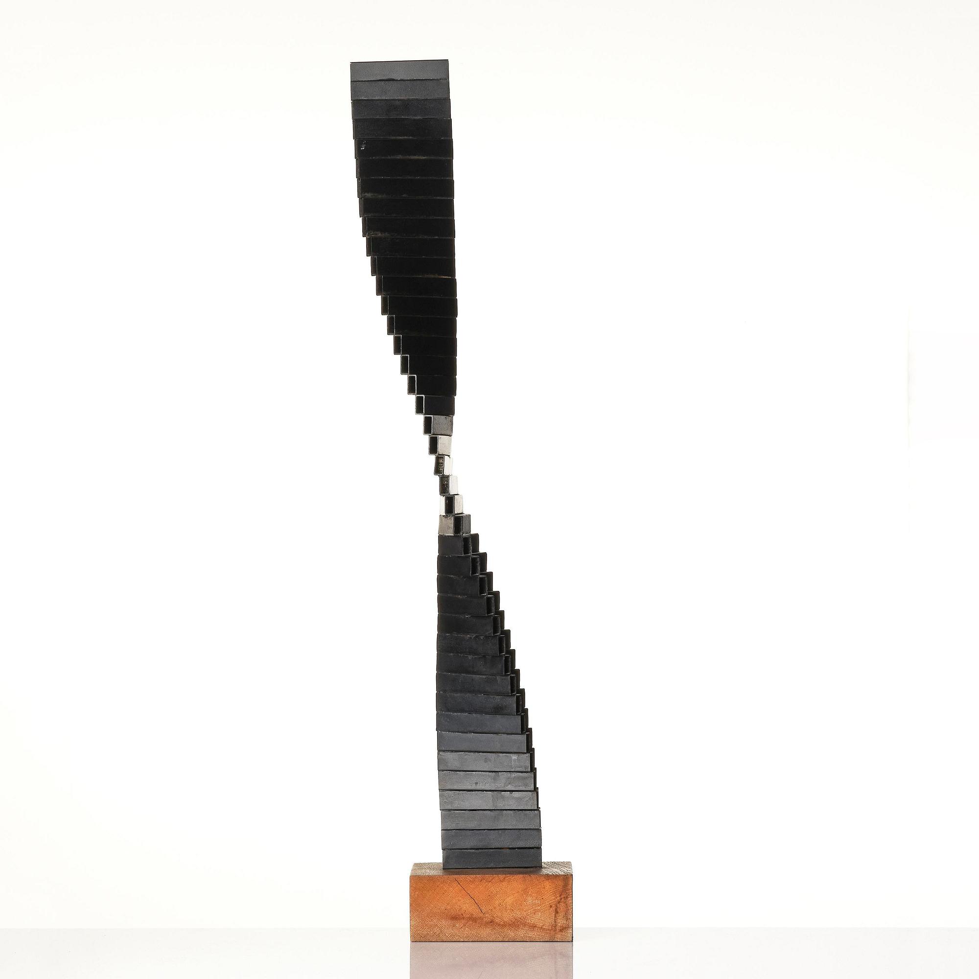 Arne Jones, "Yin-Yang II".