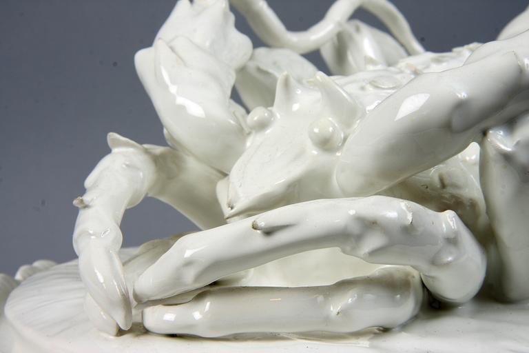 TERRIN PÅ FAT, porslin, Italien, 1900-tal.