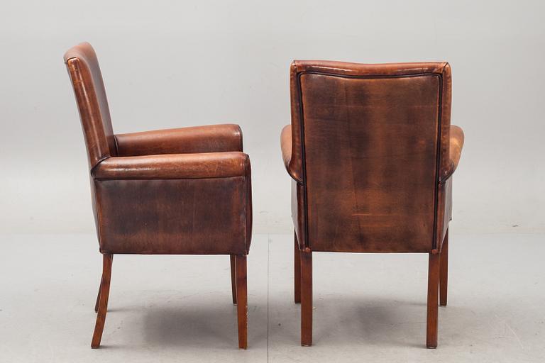 FÅTÖLJER, ett par, engelsk stil, 1900-talets slut.