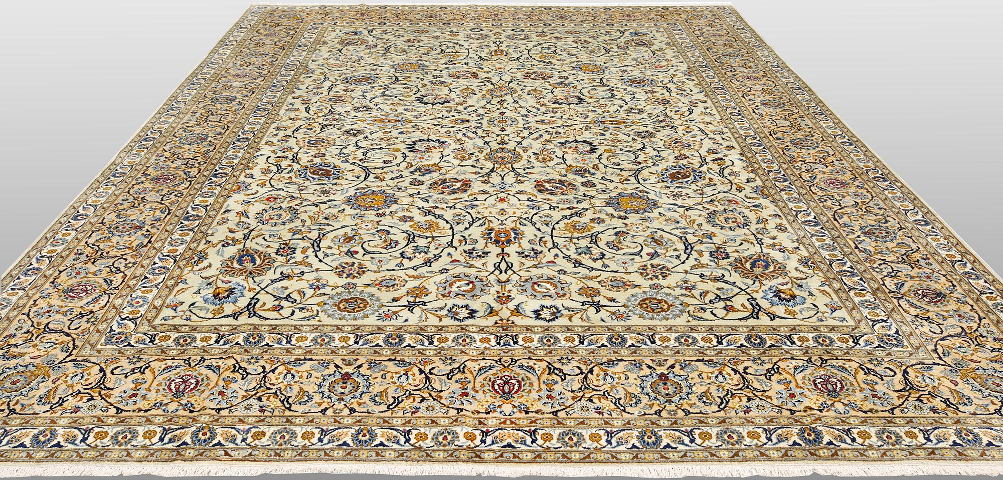 A Keshan carpet, approx. 402 x 300 cm.