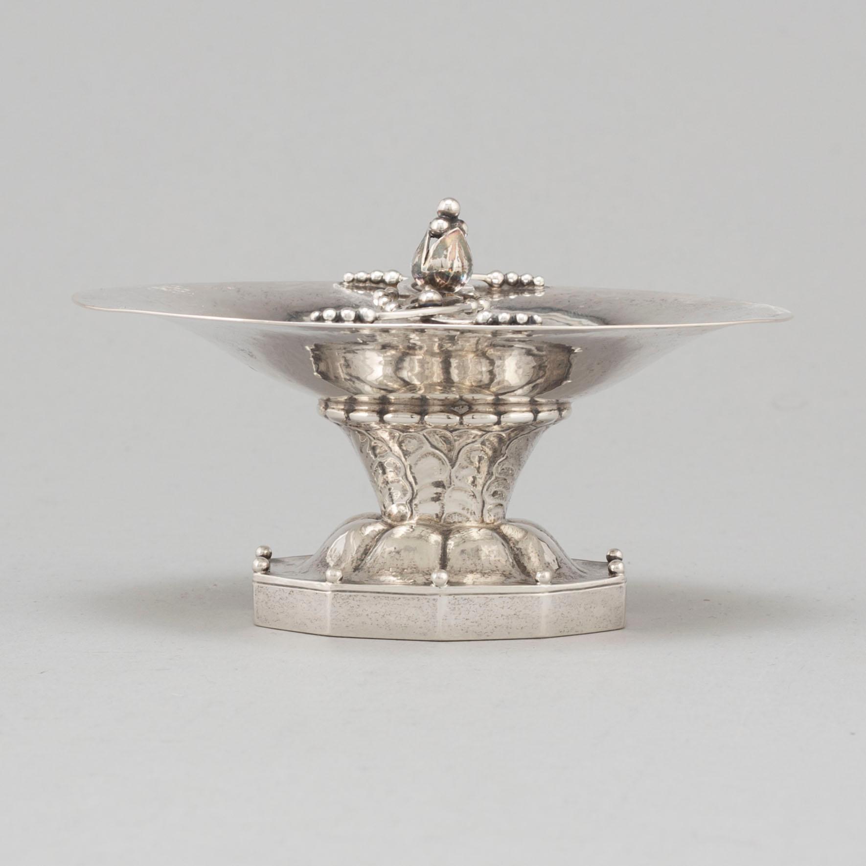 GEORG JENSEN, a silver bowl, Copenhagen, Denmark 1919, model nr 42, designed by Johan Rohde.