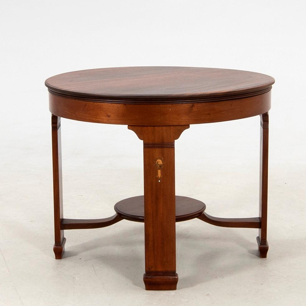 Table from the first half of the 20th century.