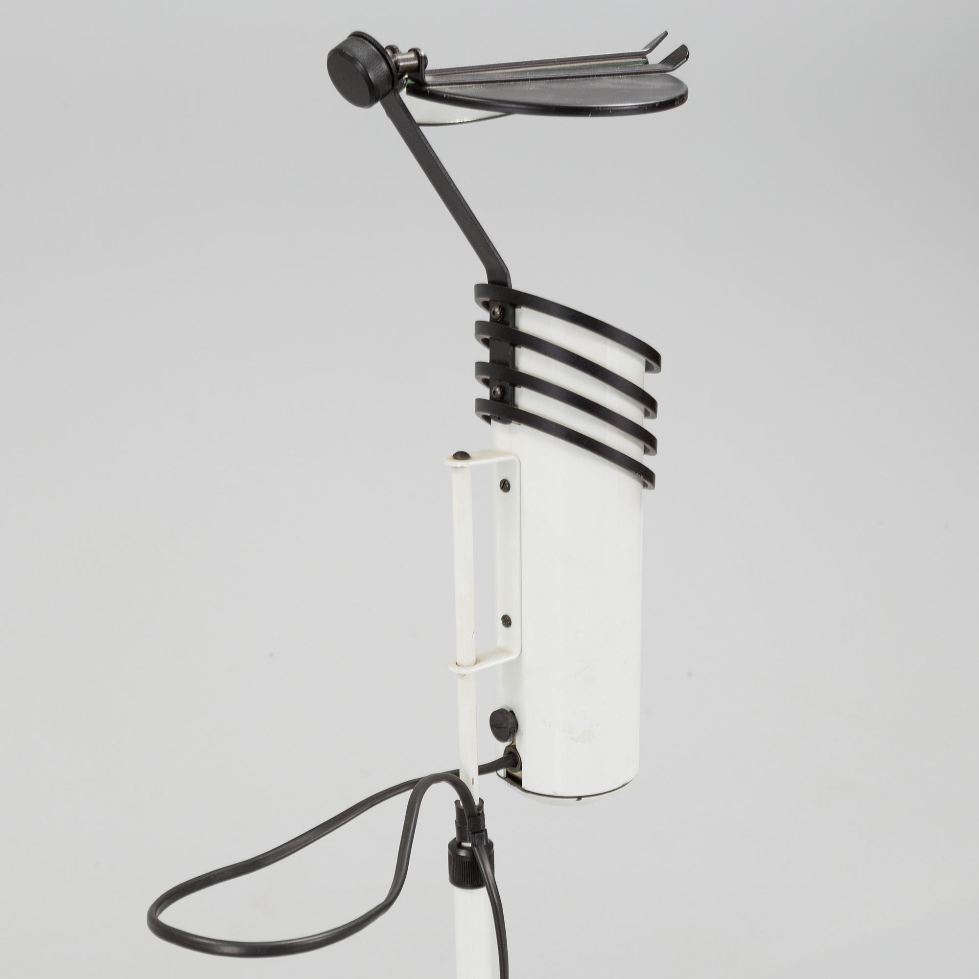 A SWEDISH ATELJÈ LYKTAN LAMP.