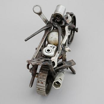 BOB PASTERKAMP, skulptur, metall. Signerad BP.