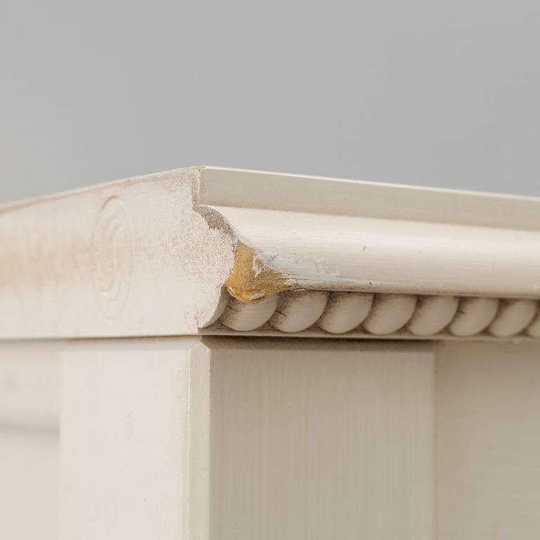 Skrivbord med stol, "Signum Gustavus", 1900-talets slut.