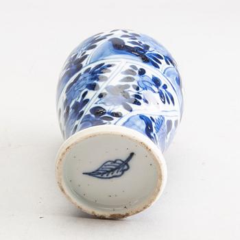 A set of three Chinese Kangxi/Kangxi-style and Qianlong cups, a saucers and a vase 18th/19th century porcelain.