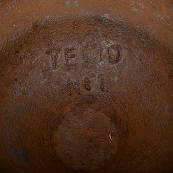 TRÄDGÅRDSURNA, gjutjärn, 1900-tal.