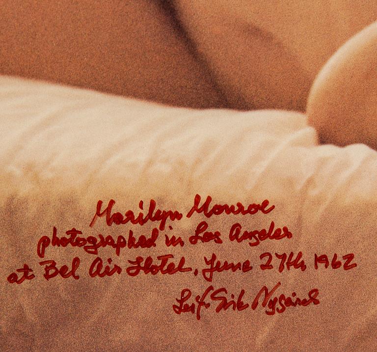 Leif-Erik Nygårds, offsettryck, signarat "Marilyn Monroe photographed in Los Angeles at Bel Air Hotel, June 27th 1962".