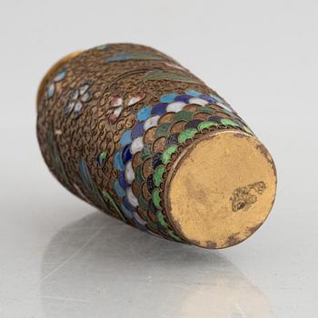 A cloisonné vase and jar with lid, China, around 1900.