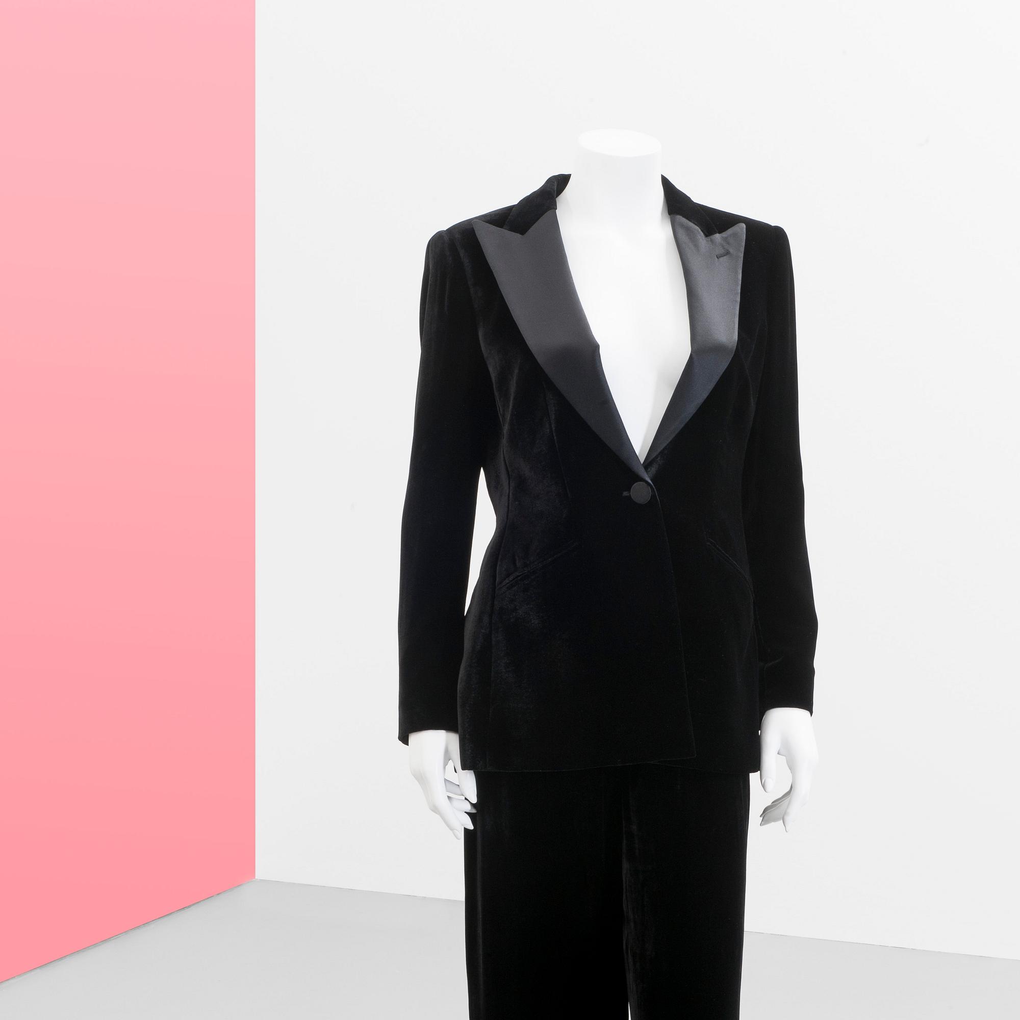 LADIES TUXEDO, Armani. Size 44.
