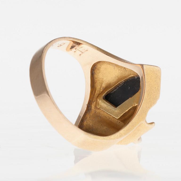 RING, 14K guld, spektrolit, "Randa" Björn Weckström, Lapponia 1998.