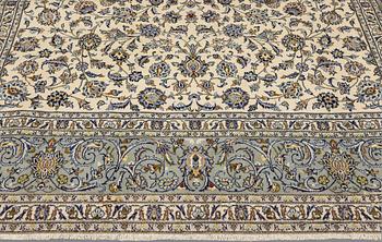 A Keshan carpet, 400 x 273 cm.
