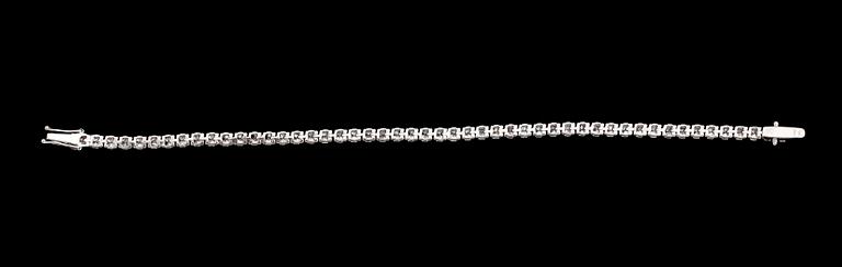 ARMBAND, sk Rivière, briljantslipade diamanter tot 5.19 ct.