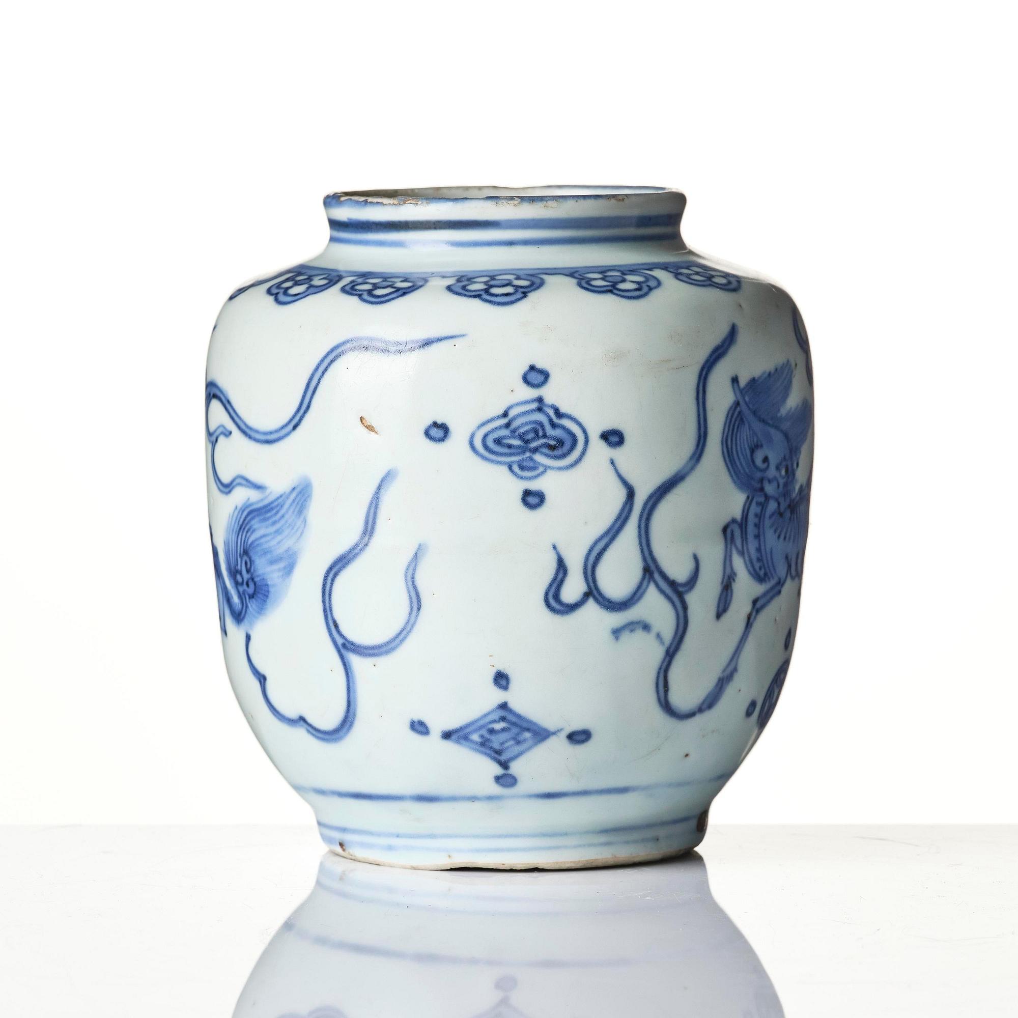 A blue and white jar, Ming dynasty, Jiajing (1522-1566).