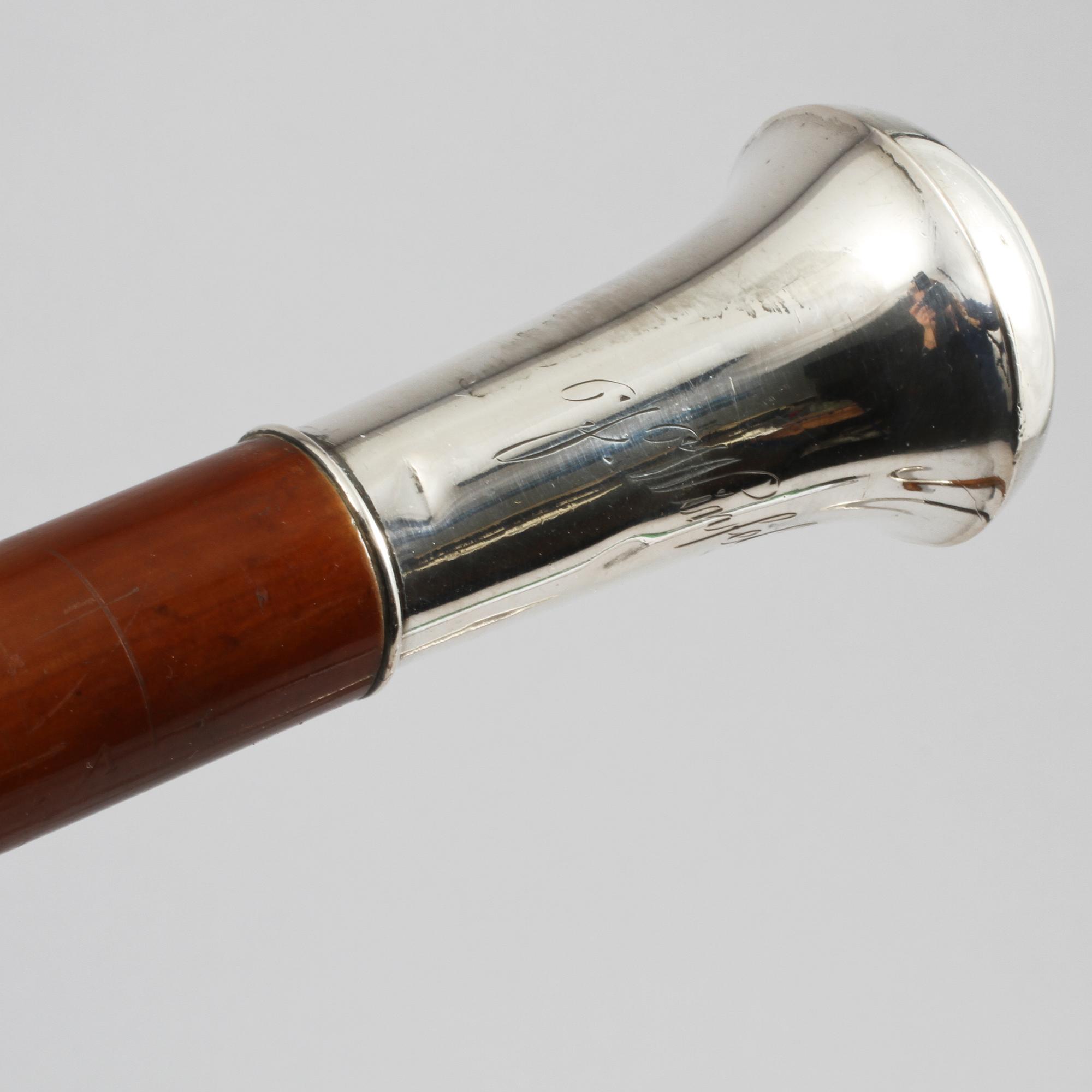KÄPPAR, 4 st, trä samt delvis silver, 1900-talets första hälft.