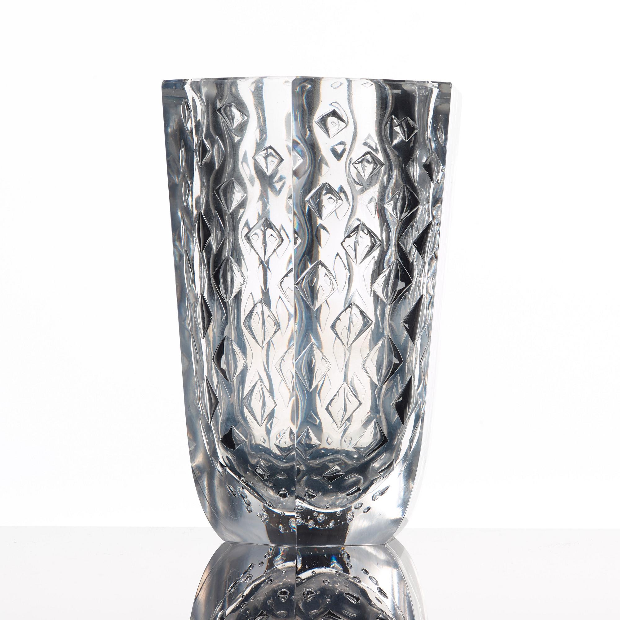 Vicke Lindstrand, VICKE LINDSTRAND, a polished glass vase, Kosta, Sweden 1950's.