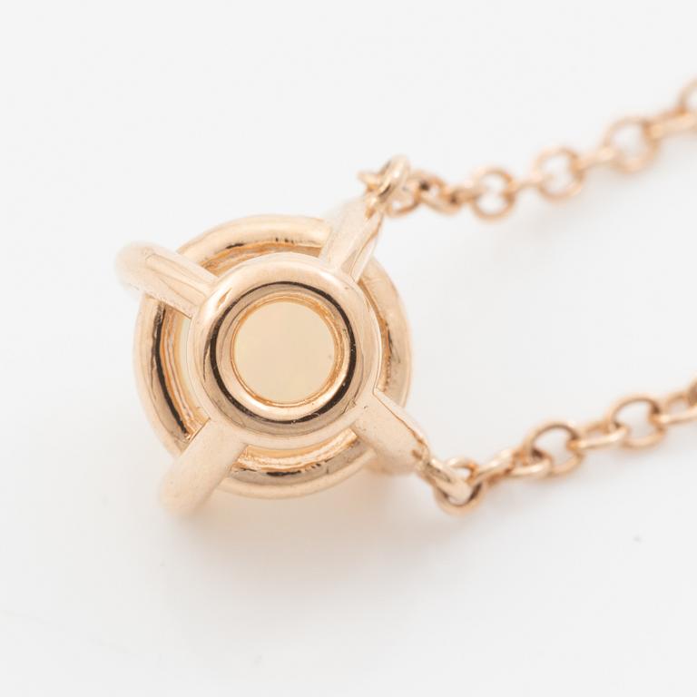 18K gold necklace with opal.