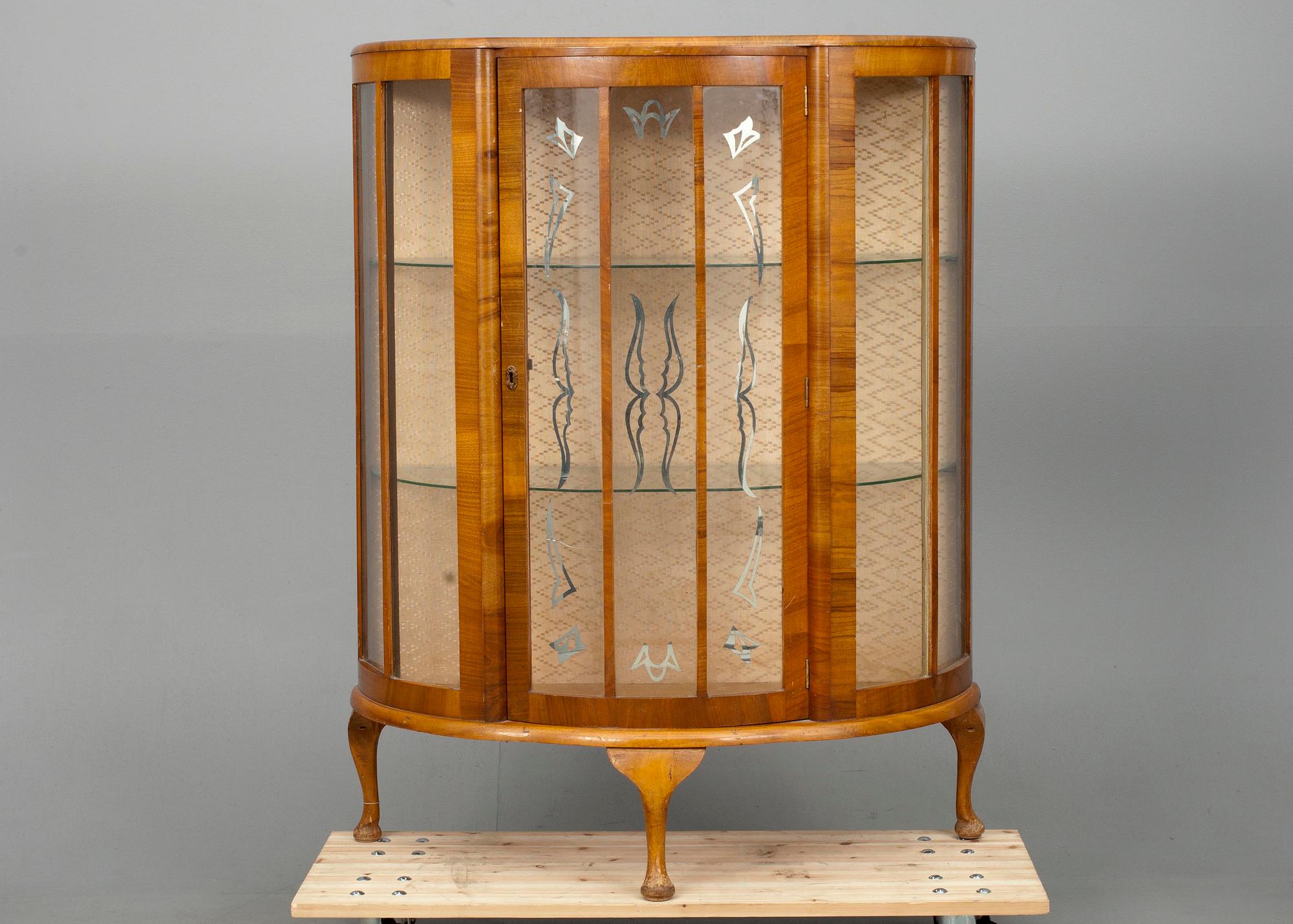 VITRIINIKAAPPI, art deco, 1900-luvun ensimmäinen neljännes.