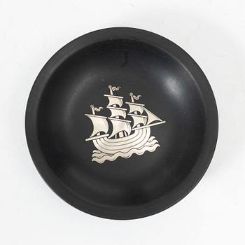 Five dishes, and one box with gaming chips, isolite with silver decor, Perstorp, Sweden, mid-20th century.