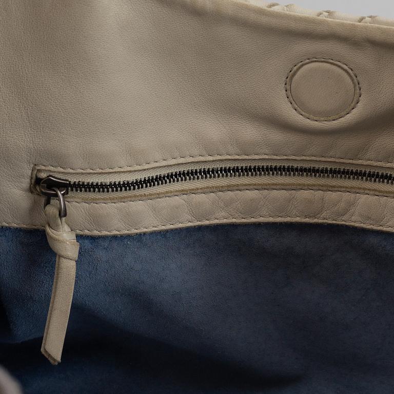 BOTTEGA VENETA, a leather bag.