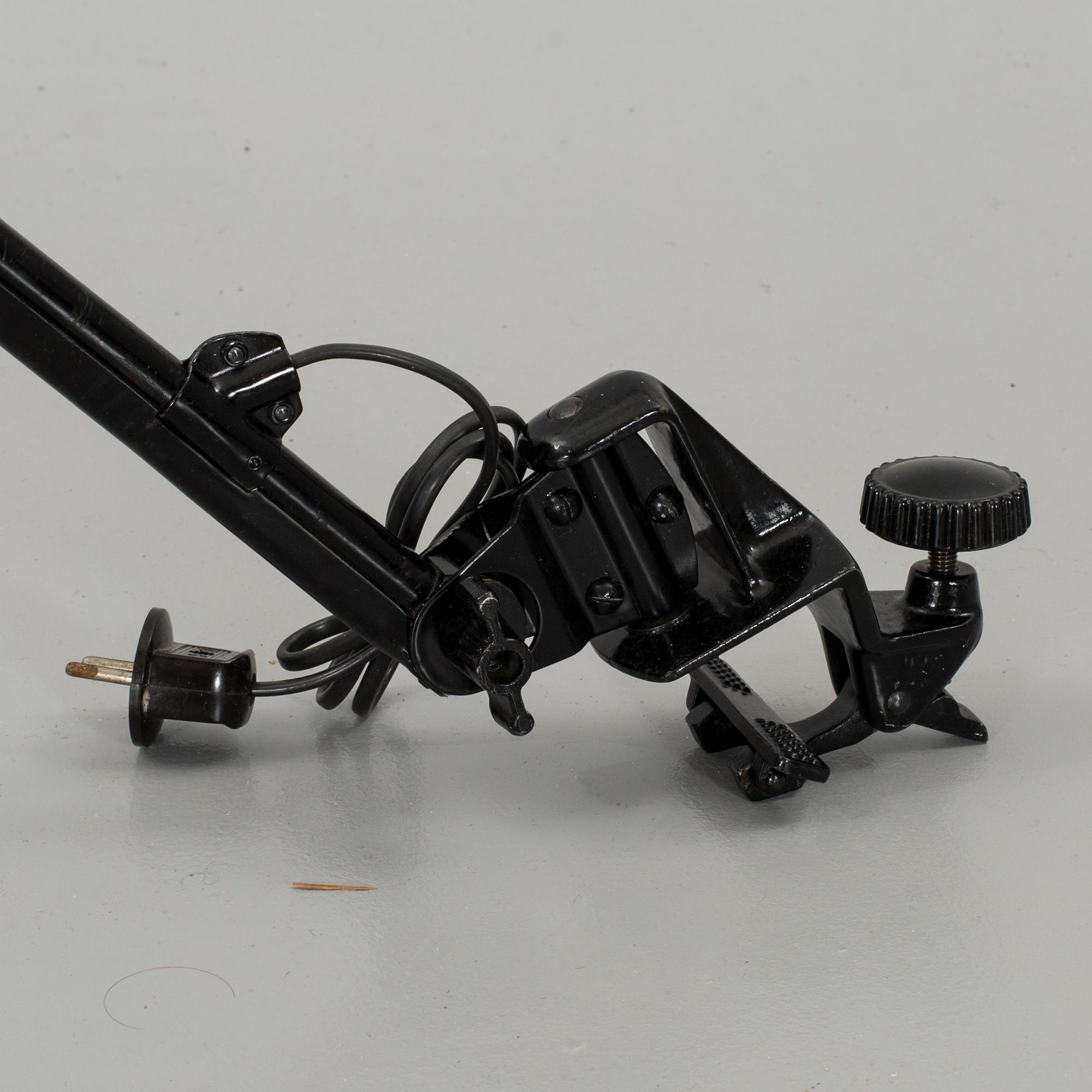 A Curt Fischer 114 "Midgard" desk lamp, Industiewerke Auma, Germany 1920-22.