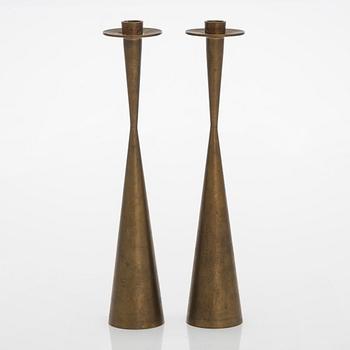 Tapio Wirkkala, a pair of model TW 189 candlesticks for Kultakeskus, Hämeenlinna 1970s.