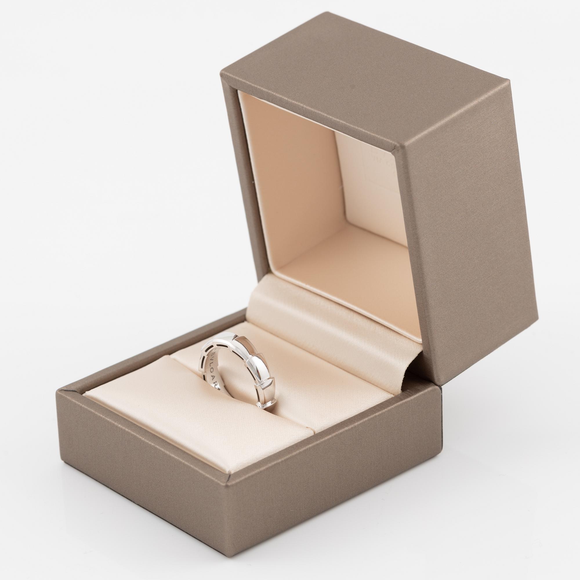 Bulgari ring "Viper" 18K white gold.