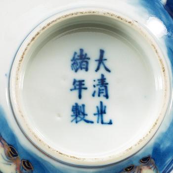 A pair of bowls, Qing dynasty, with Guangxus six character mark and period (1874-1908).