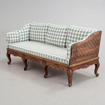 TRÅGSOFFA, rokokostil, 1800-talets mitt.