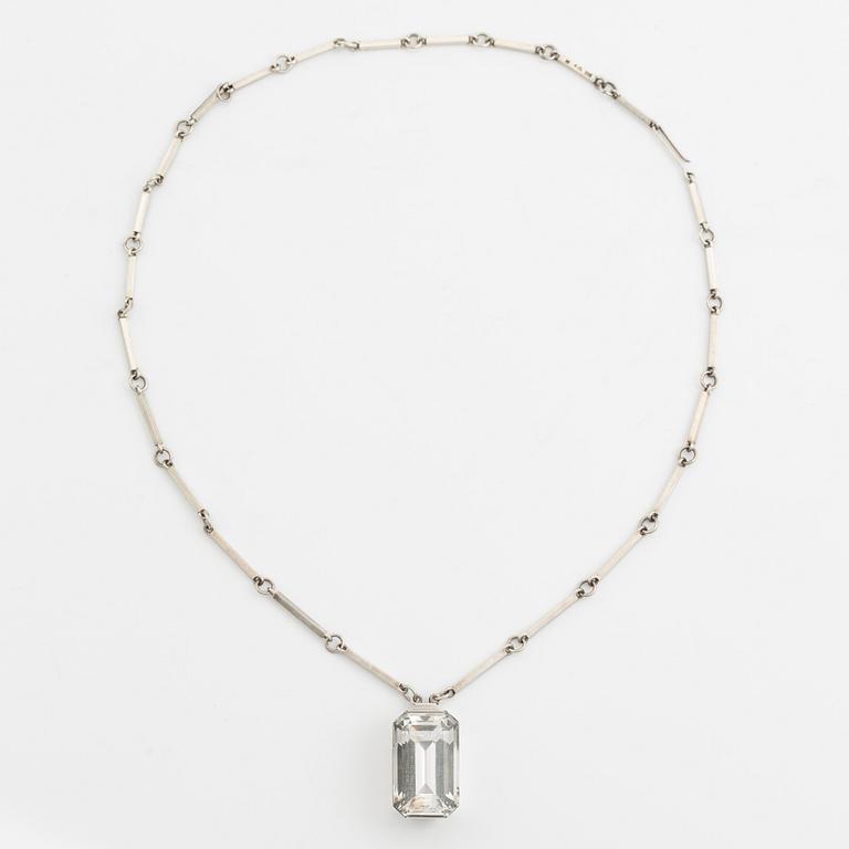 Wiwen Nilsson, a necklace in sterling silver with rock crystal, Lund 1939.