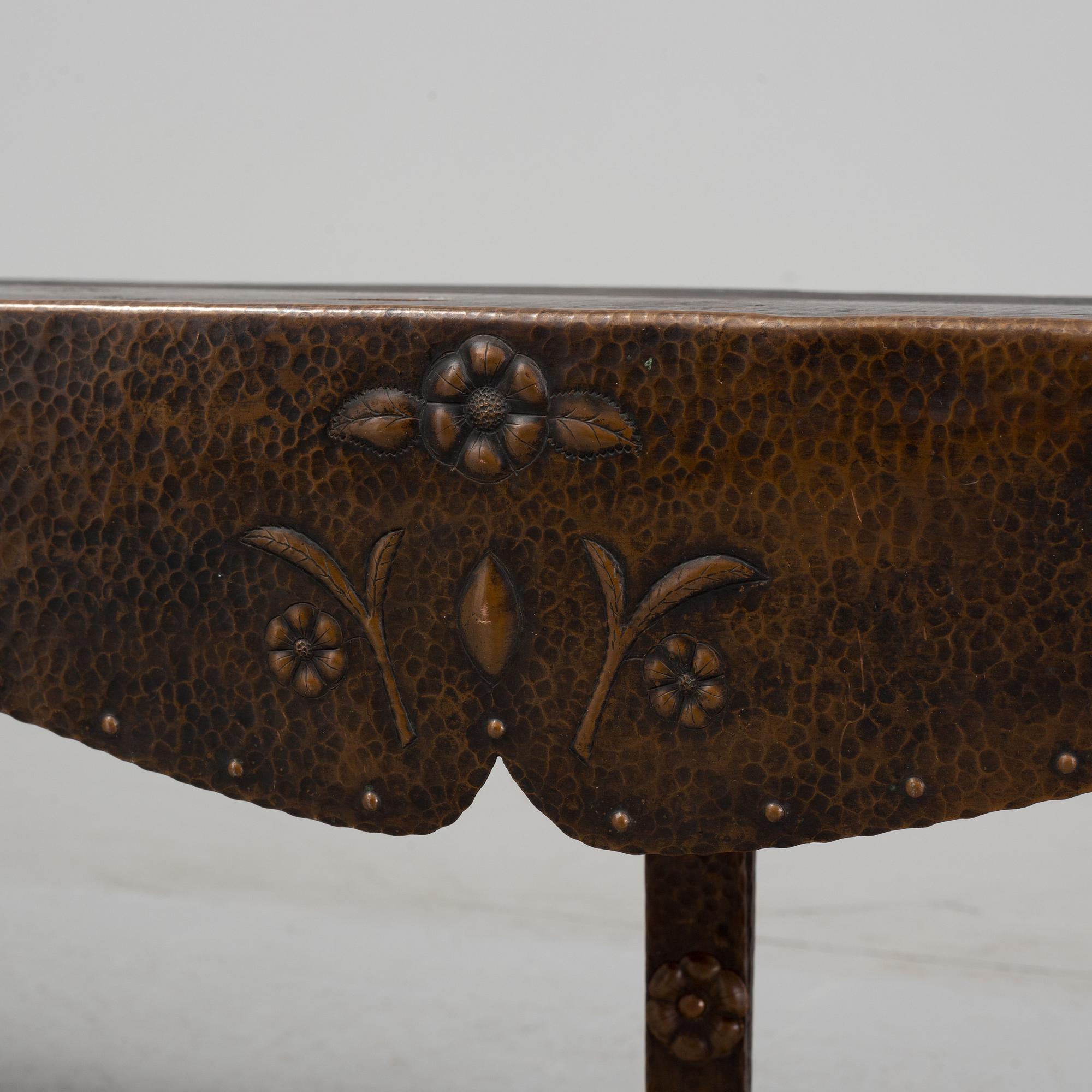 An early 1900s art nouveau shelf.