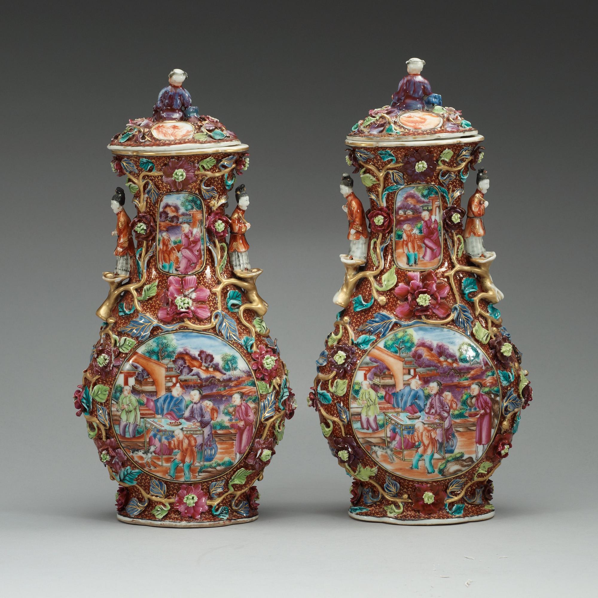 VASER, ett par, kompaniporslin. Qing dynastin, Qianlong (1736-95).
