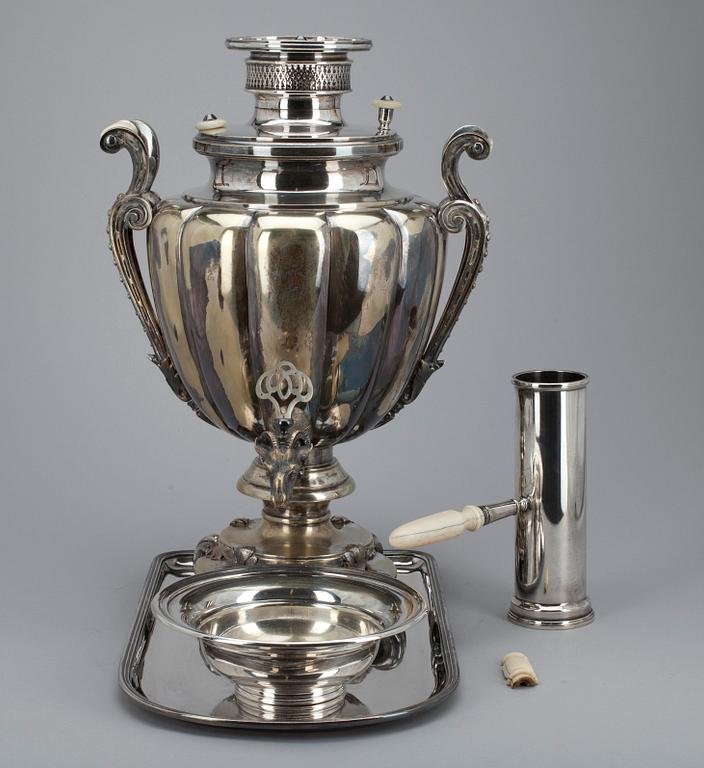 SAMOVAR, nysilver, England 1800-talets slut.