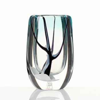 30. Vicke Lindstrand, a "Winter" glass vase, Kosta Glassworks, Sweden 1960s.